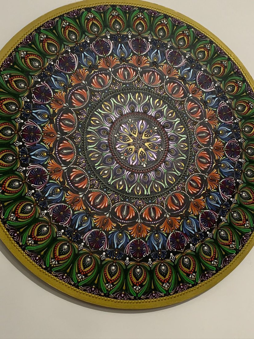 Mandala livre em rosa e cinza